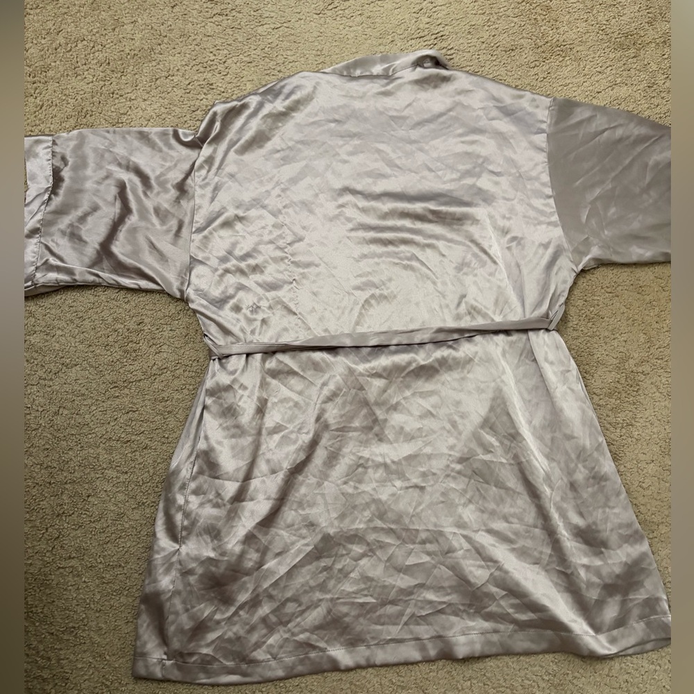 Victoria's Secret Robe - Picture 2 of 6
